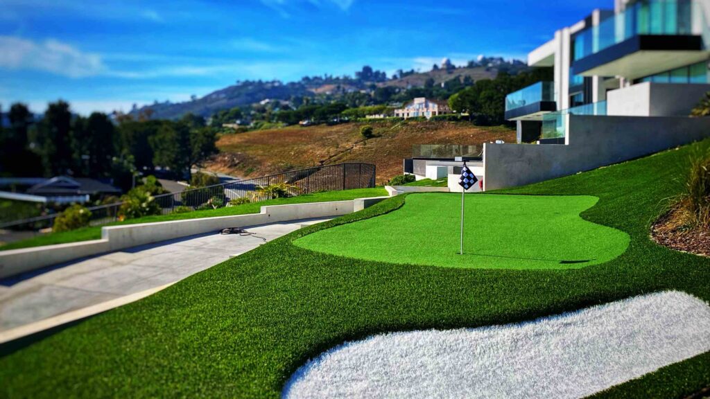 commercial green look artificial grass by gardengreen